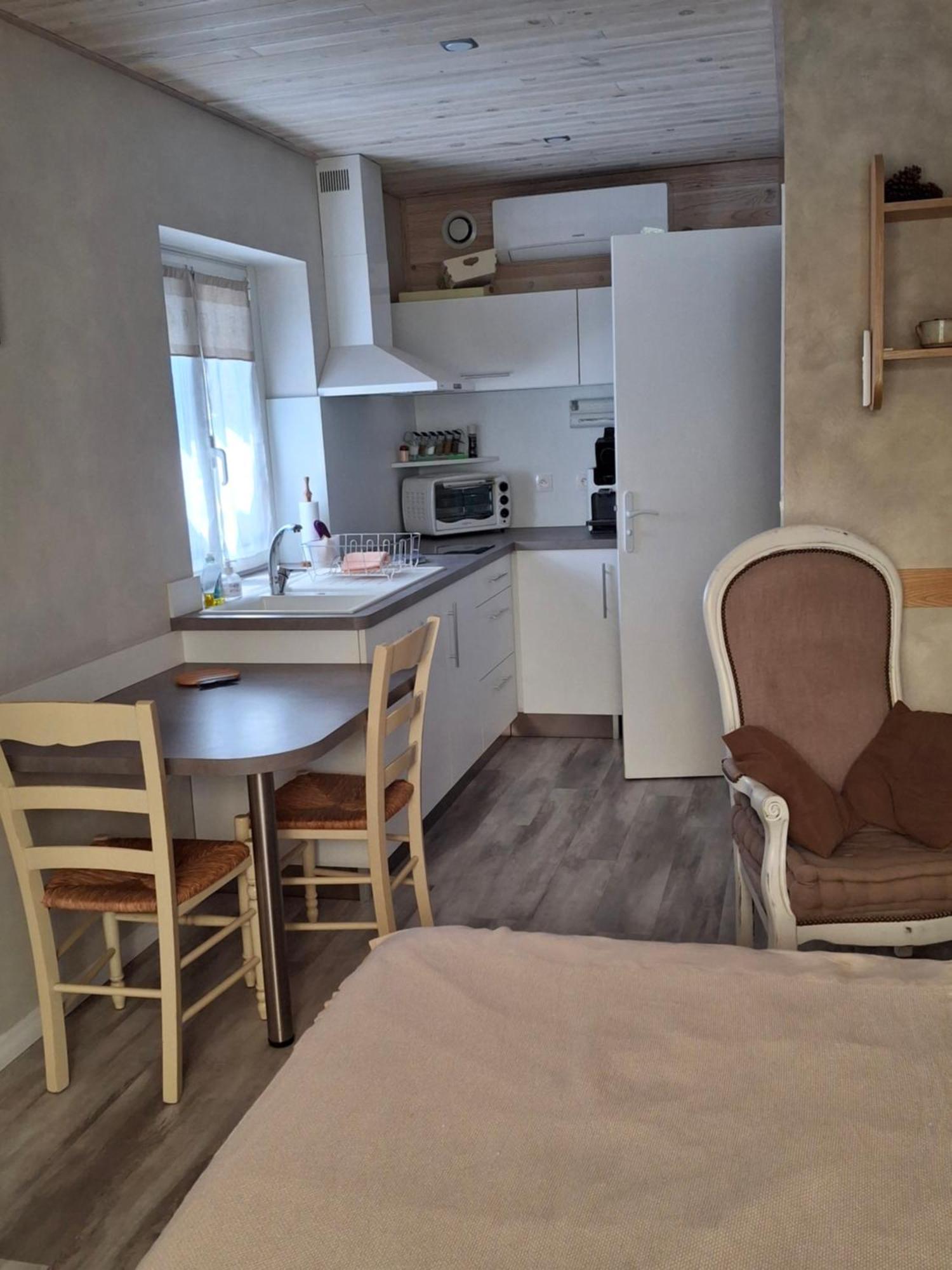 Aux Blanches Pierres Apartment Fumel ภายนอก รูปภาพ